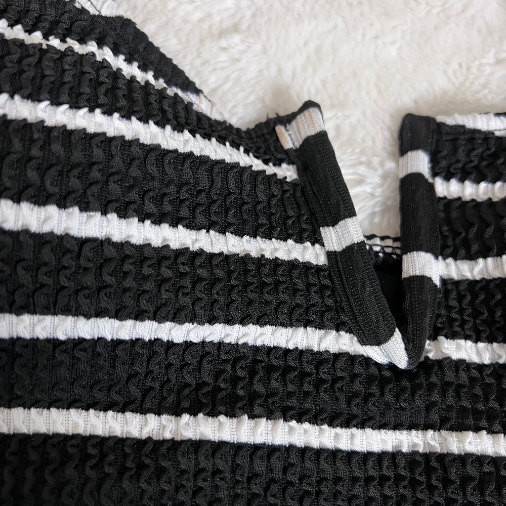 Cupshe Black White Striped Smocked Bikini Set High Waisted V-Notch Small NEW - Picture 7 of 15